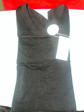 Vuori Women’s Black Double V-Neck Tank
